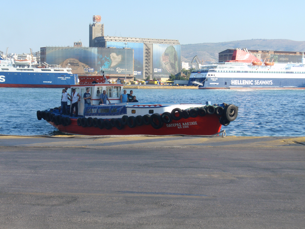 roussis service boats