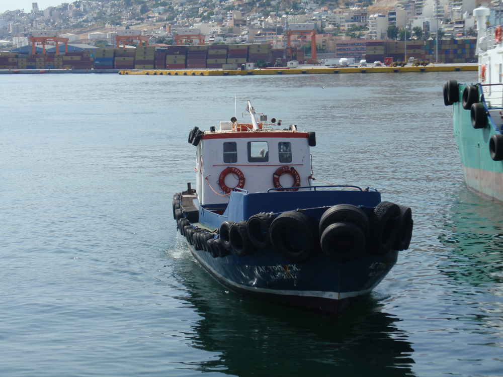 roussis service boats