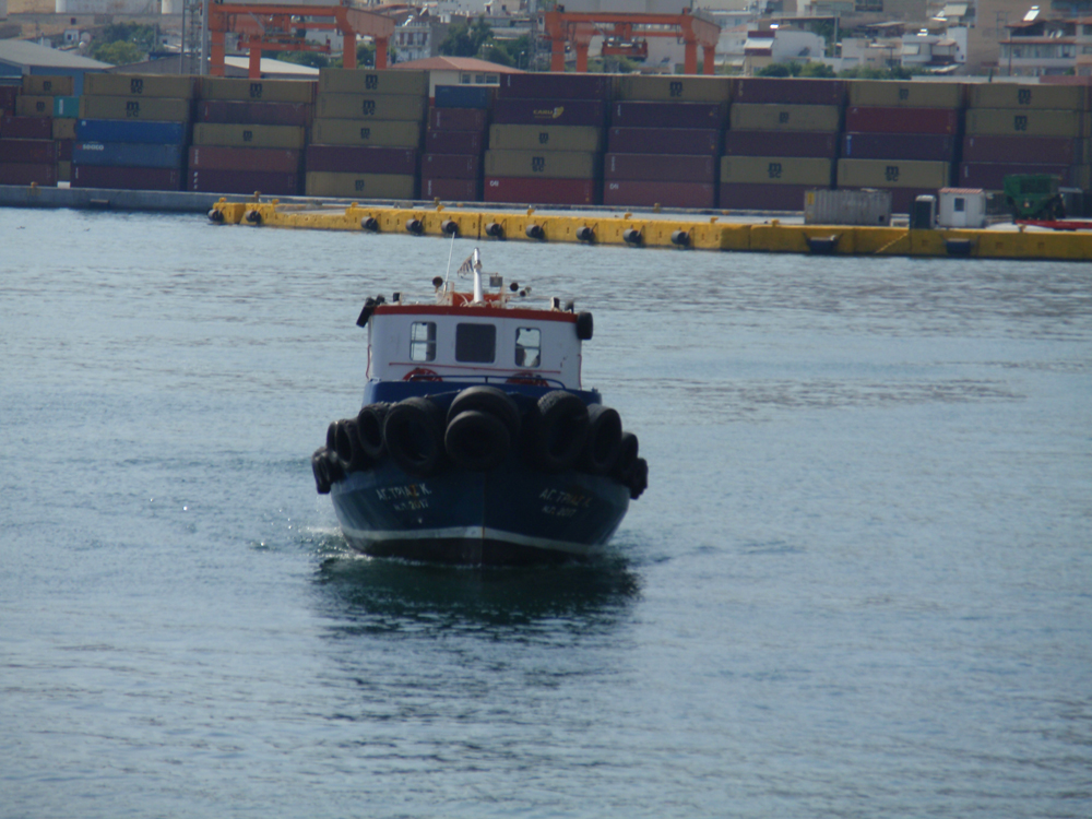 roussis service boats